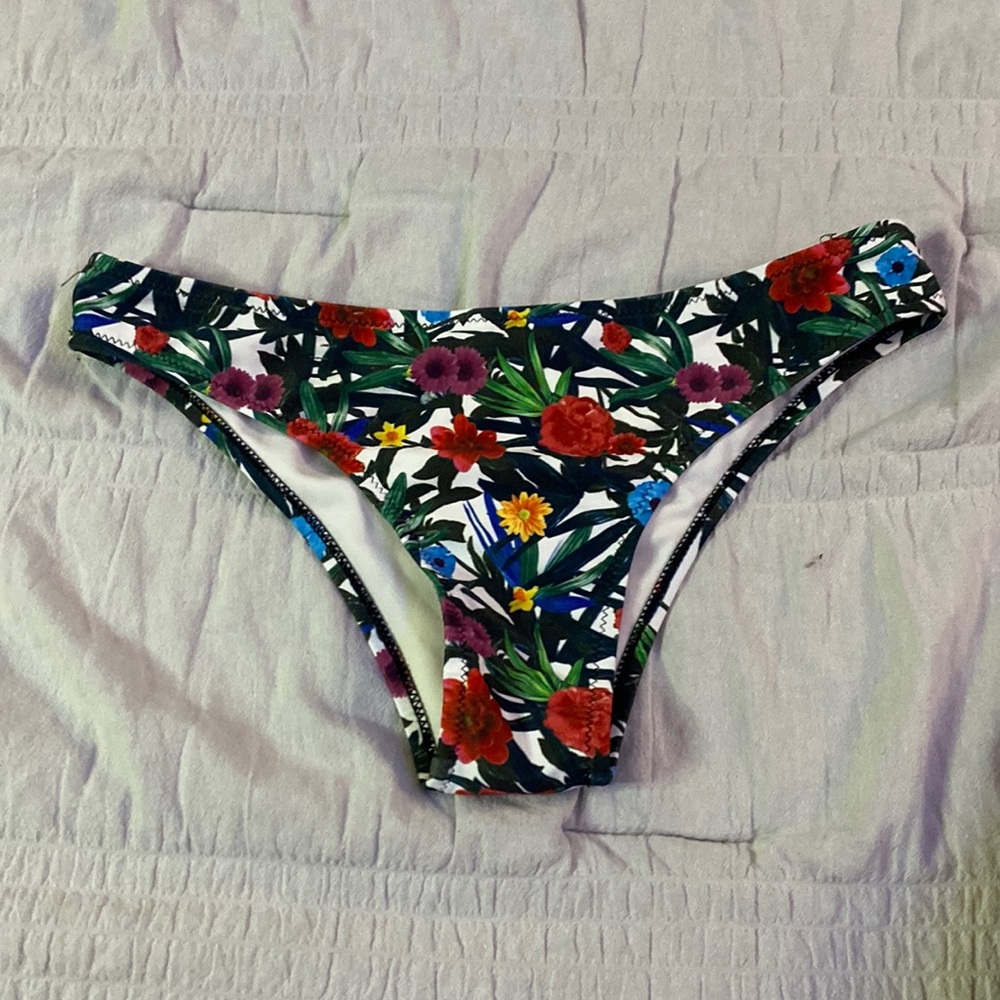 Flower bikini bottoms